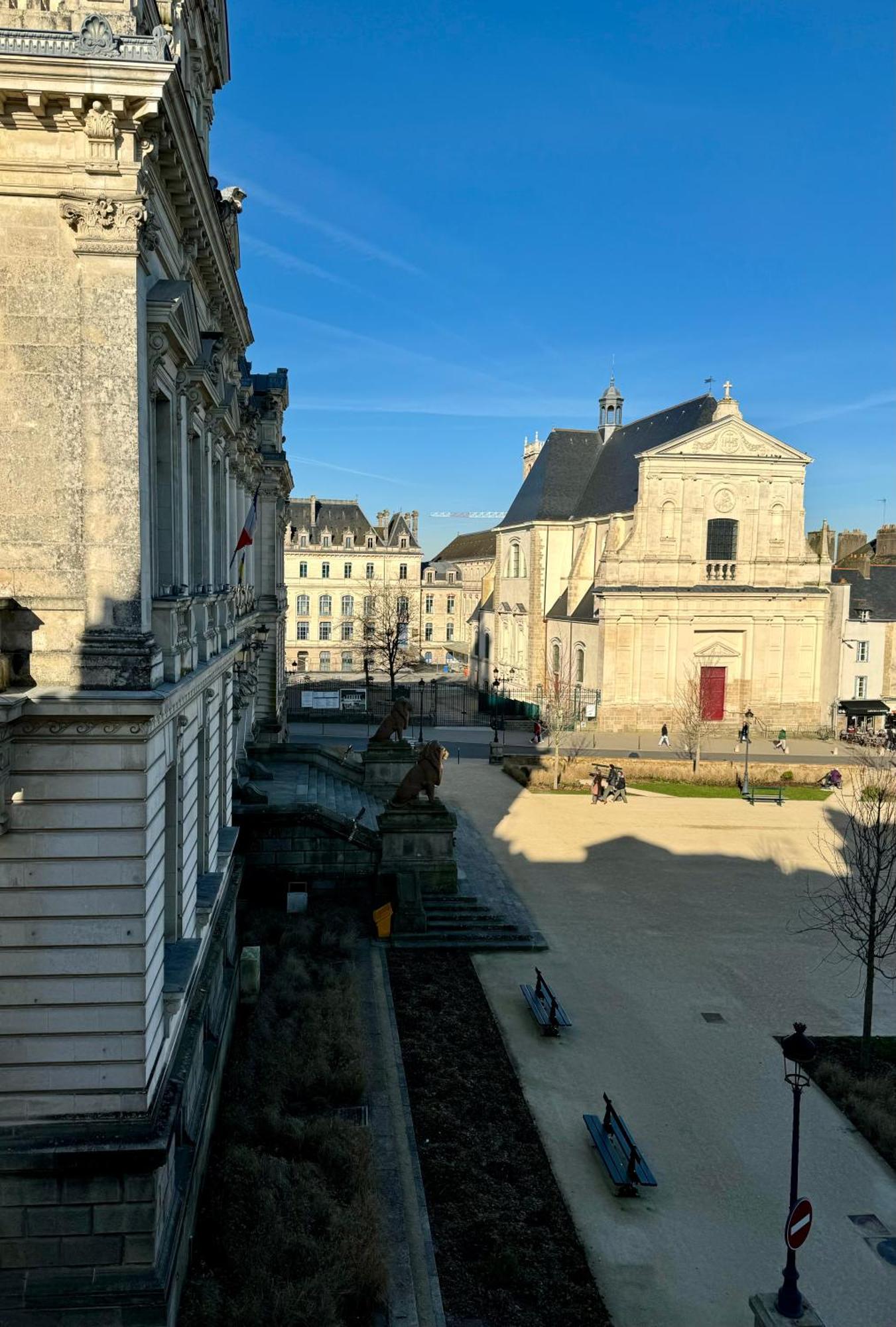 Vue Imprenable Sur La Mairie Apartment Vannes Exterior photo